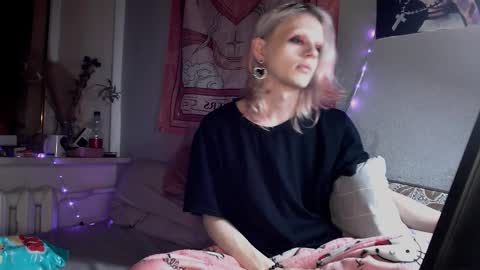 Alien Bella online show from March 2026 08:58:01 PM