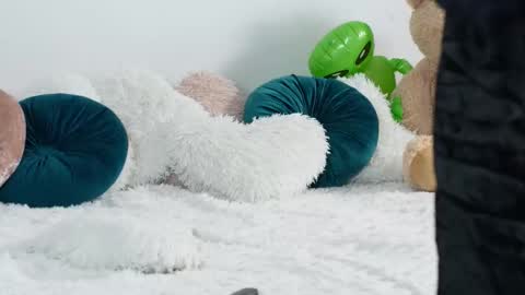 Snapshot of alieness chatting on January 2026 04:15:01 AM Alieness Ivy online show from January 2026 04:15:01 AM