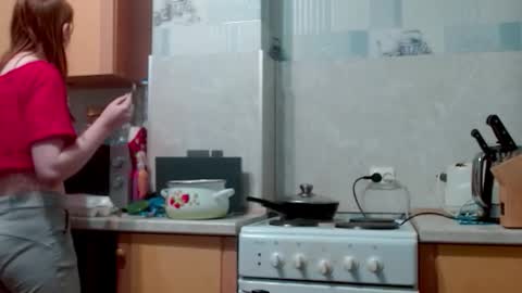 Alice online show from October 2025 01:19:02 AM