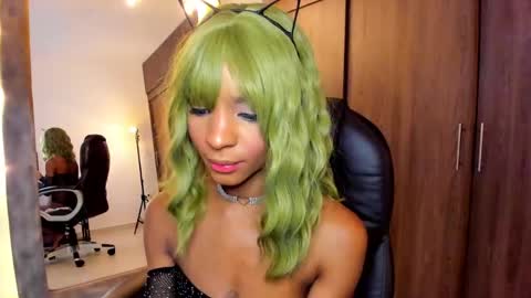 Snapshot of alika_houston chatting on February 2025 07:13:01 PM IG Alik nasso online show from February 2025 07:13:01 PM