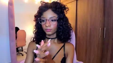 Snapshot of alika_houston chatting on February 2026 04:06:01 AM IG Alik nasso online show from February 2026 04:06:01 AM