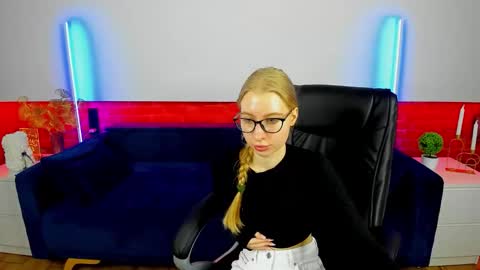 Alina online show from September 2025 05:45:02 AM