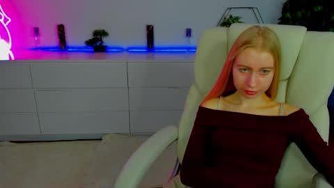 Alina online show from October 2025 05:40:01 AM
