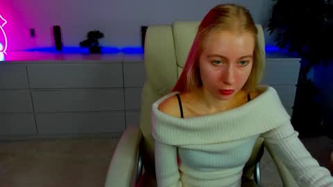 Alina online show from October 2025 06:52:02 AM