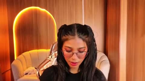 alina_b_ online show from May 2026 08:06:01 PM