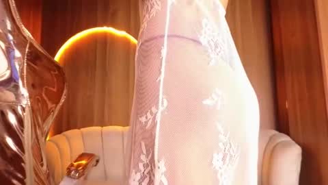 alina_b_ online show from May 2026 08:14:01 PM