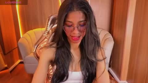 alina_b_ online show from May 2026 08:04:02 PM