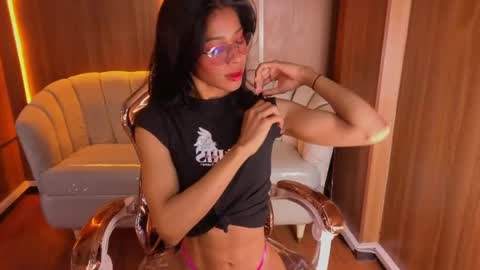 alina_b_ online show from May 2026 08:06:01 PM