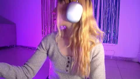 Alina  online show from October 2025 02:47:02 AM