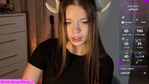 Snapshot of alinabae chatting on September 2025 07:24:02 PM Alina and Ben online show from September 2025 07:24:02 PM