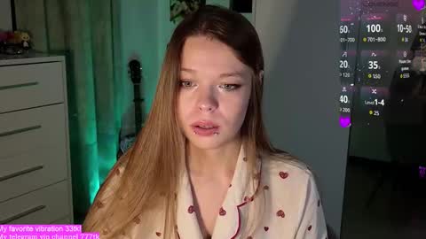 Snapshot of alinabae chatting on September 2025 07:36:02 PM Alina and Ben online show from September 2025 07:36:02 PM