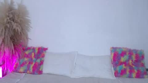 lili online show from February 2025 10:42:02 PM