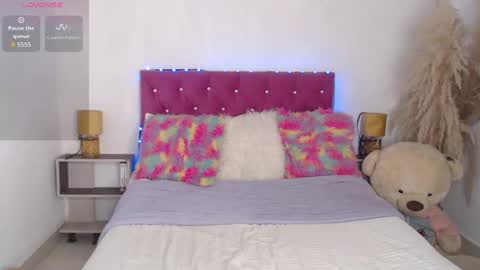 lili online show from September 2025 07:46:01 AM