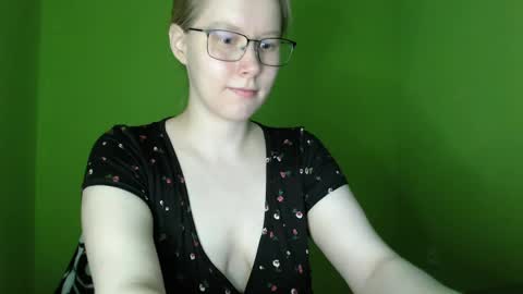 Snapshot of alinasei chatting on May 2026 12:55:02 PM alinasei online show from May 2026 12:55:02 PM