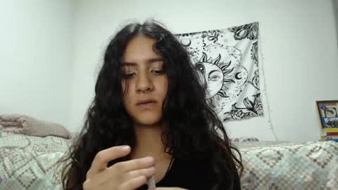 Snapshot of alinawoolf_ chatting on December 2024 04:33:02 AM Ali online show from December 2024 04:33:02 AM