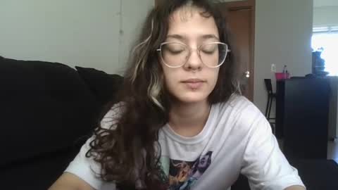 Snapshot of alinebani chatting on July 2026 03:07:01 PM Aline online show from July 2026 03:07:01 PM