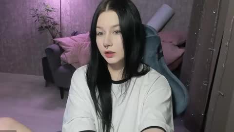 Aline Greeeen online show from October 2025 01:21:01 PM