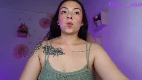 Snapshot of alisa__cain chatting on May 2026 08:40:02 AM Alejandra online show from May 2026 08:40:02 AM
