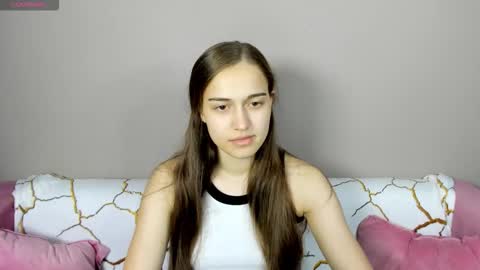 alisa__kelly online show from September 2025 01:00:01 AM