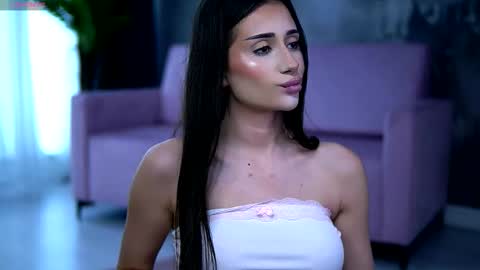 Alishaskye online show from December 2025 04:32:01 AM