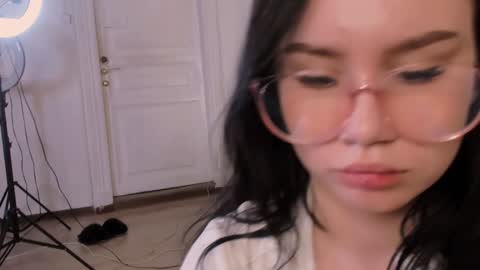 Alisia online show from February 2025 09:17:02 AM