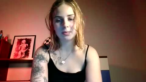 Snapshot of alismoona chatting on October 2025 03:02:02 PM Alisa online show from October 2025 03:02:02 PM