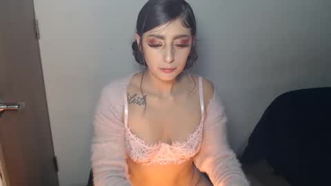 Snapshot of alison_squirts chatting on February 2026 06:04:01 PM alison_squirts online show from February 2026 06:04:01 PM