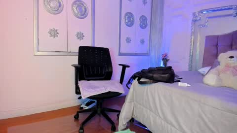 Alison Fishert online show from December 2024 11:42:02 AM