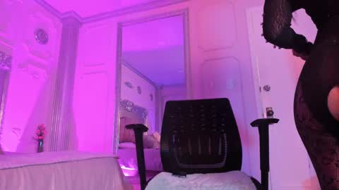 Alison Fishert online show from January 2025 06:03:02 PM