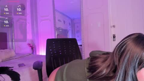 Alison Fishert online show from September 2025 01:21:01 PM