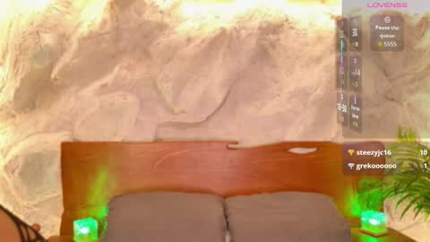 Alison Moon  online show from January 2026 11:58:02 PM