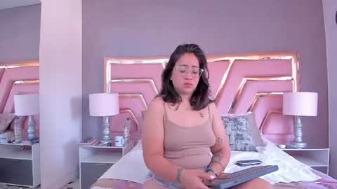 alissbluumm online show from June 2026 12:09:02 PM