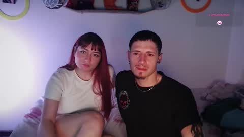 Jamesss   online show from November 2025 10:21:02 PM