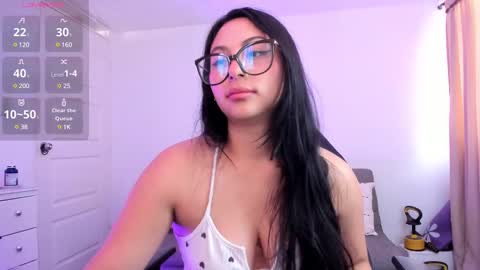 Snapshot of alissia_viera chatting on February 2025 12:55:02 PM iraide online show from February 2025 12:55:02 PM