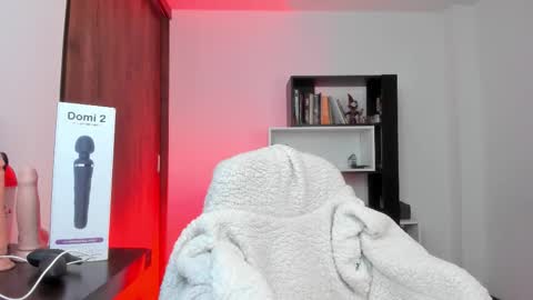 Snapshot of alissia_viera chatting on December 2025 09:15:01 AM iraide online show from December 2025 09:15:01 AM