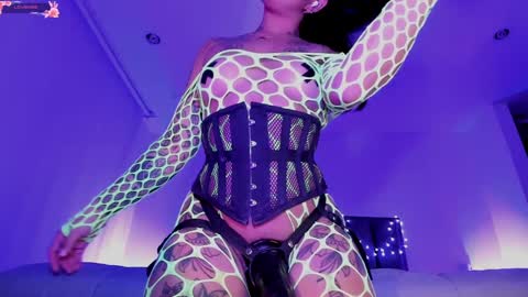 Snapshot of alisson_rocker chatting on January 2025 03:49:02 AM online show from January 2025 03:49:02 AM