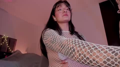 Snapshot of alisson_rocker chatting on November 2025 02:34:02 AM online show from November 2025 02:34:02 AM