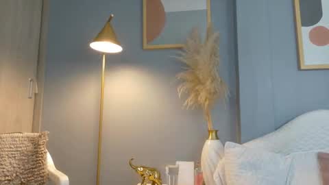 Alisson online show from November 2025 10:19:01 PM