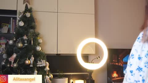 A L I T A online show from January 2025 05:42:01 PM