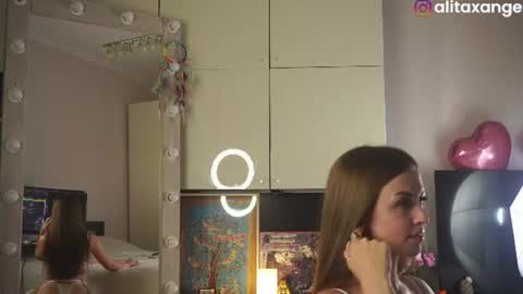 Snapshot of alitaangel_ chatting on July 2026 06:43:02 PM A L I T A online show from July 2026 06:43:02 PM