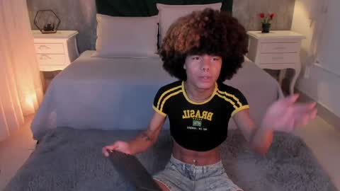  Alexis Etereo  online show from April 2026 01:42:02 PM