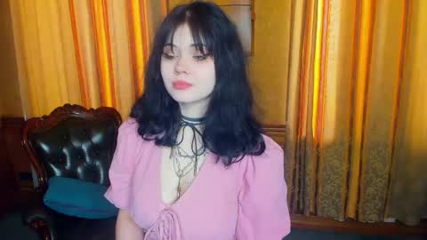 Snapshot of alixypunter chatting on May 2026 08:44:02 AM Emily online show from May 2026 08:44:02 AM