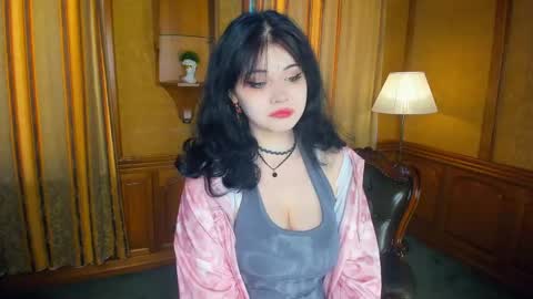 Snapshot of alixypunter chatting on May 2026 08:31:02 AM Emily online show from May 2026 08:31:02 AM
