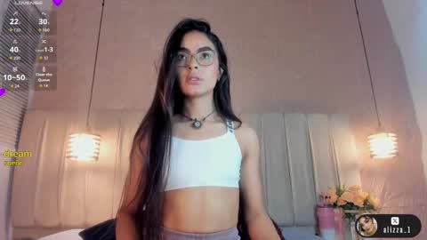 alizza_ online show from November 2025 11:41:01 AM