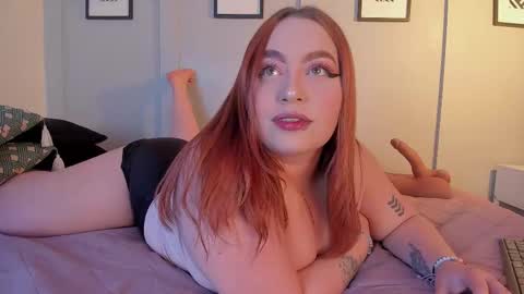 Laura online show from December 2025 12:48:01 AM