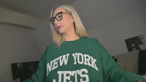 A day u didnt smile is a lost day online show from February 2025 05:07:02 PM