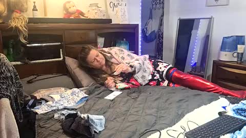 Snapshot of allbuttplaywelcome69 chatting on December 2024 07:58:02 AM Stormy Day online show from December 2024 07:58:02 AM