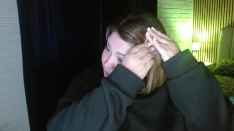 Snapshot of allegra_ferragamo chatting on February 2025 11:01:02 PM Ale online show from February 2025 11:01:02 PM