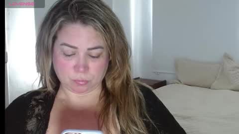 Snapshot of allegra_ferragamo chatting on October 2025 08:06:02 PM Ale online show from October 2025 08:06:02 PM