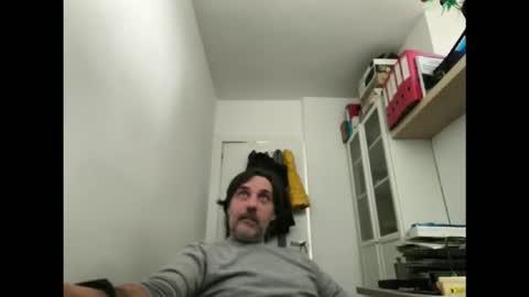 Snapshot of allenvic chatting on December 2025 08:45:01 AM allenvic online show from December 2025 08:45:01 AM